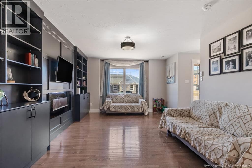 65 Newcombe photo 5