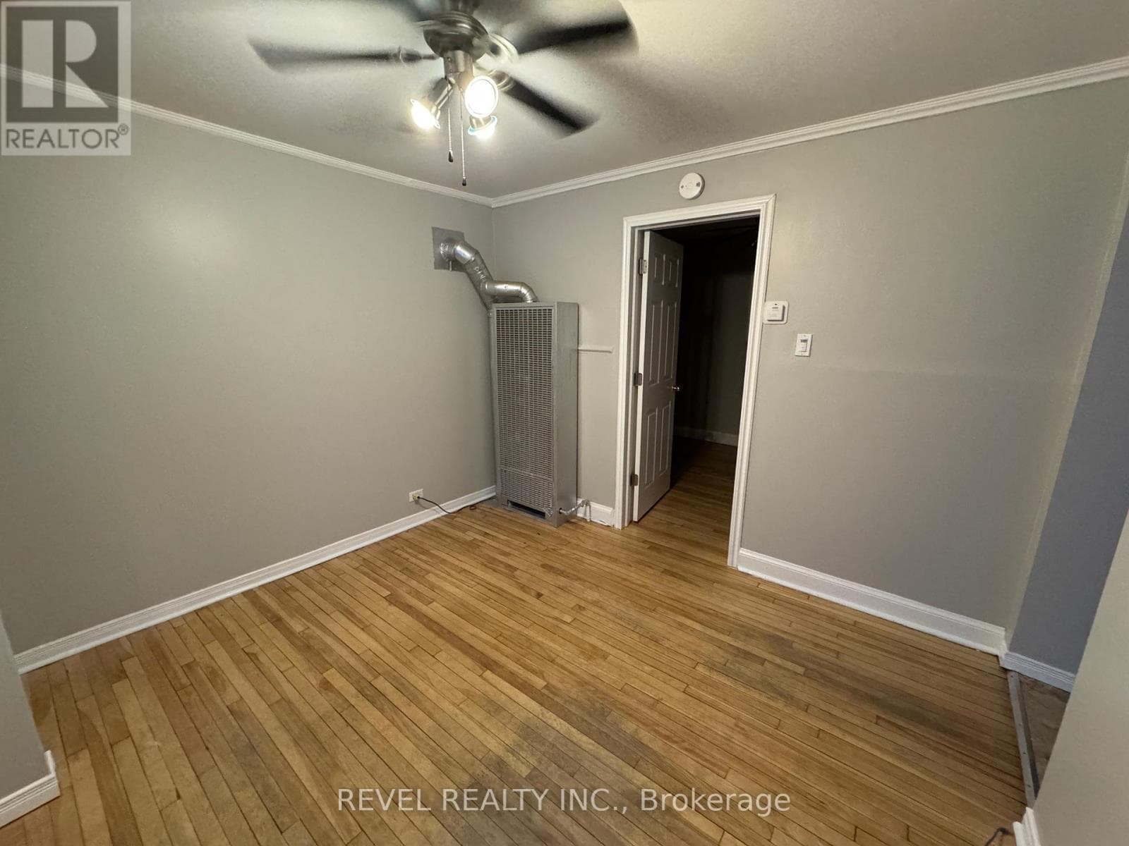 39 MAPLE STREET N photo 2
