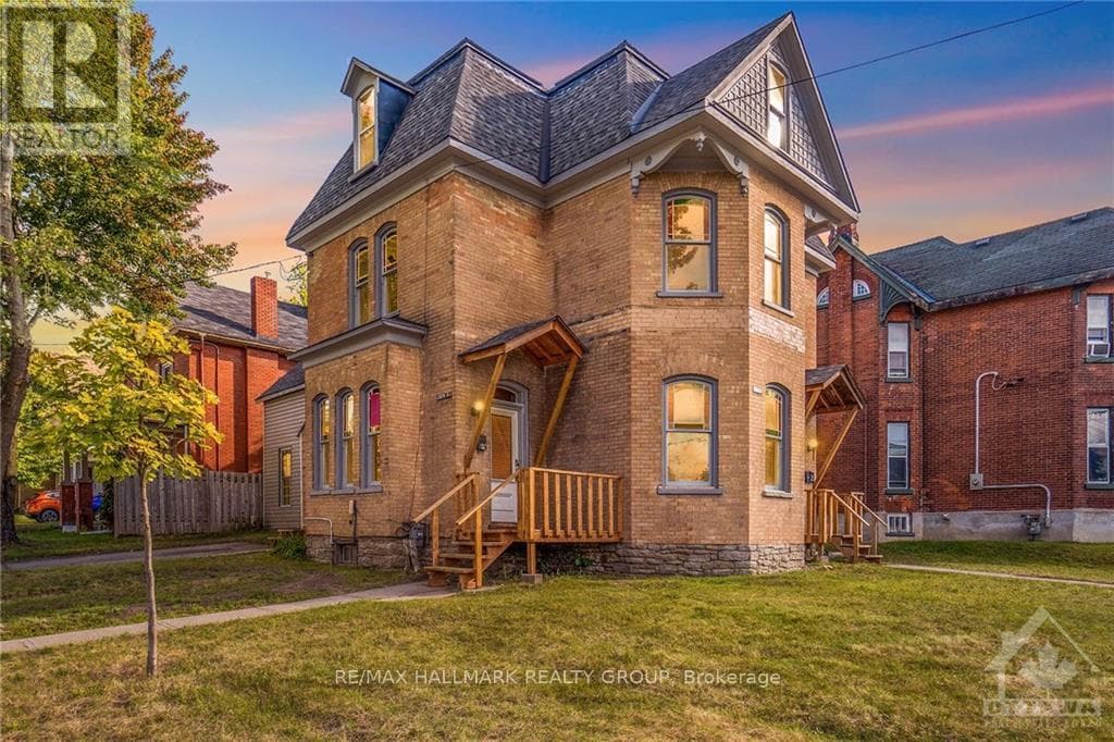 11 bed 4 bath multi-family at 42 CHURCH STREET W — $889,900