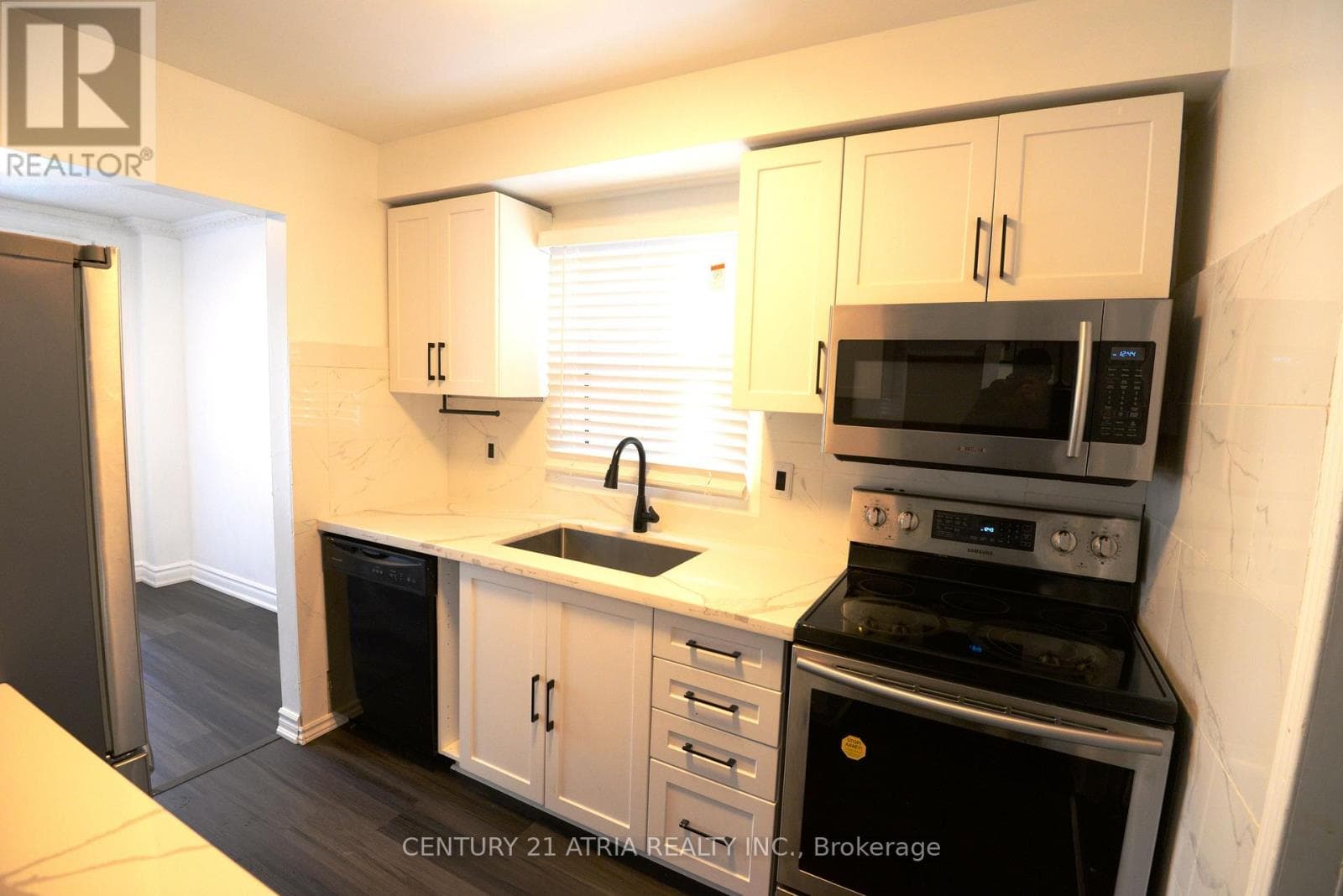 87 RADFORD DRIVE photo 5