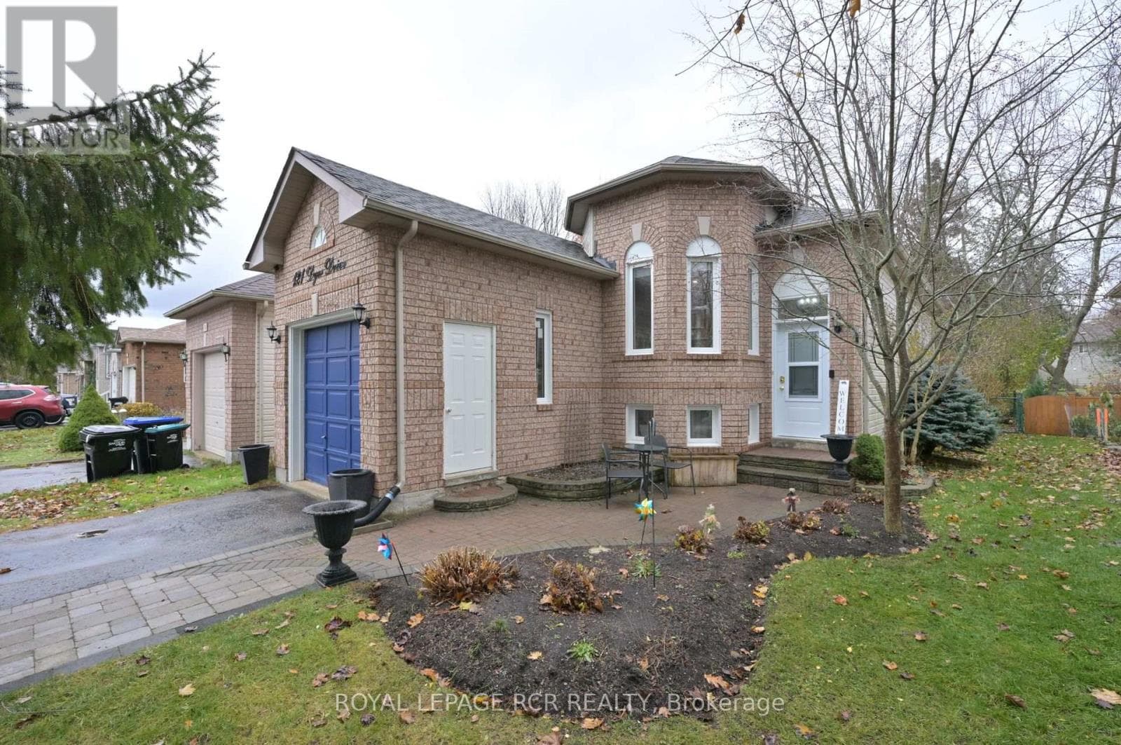 121 DYER DRIVE photo 2