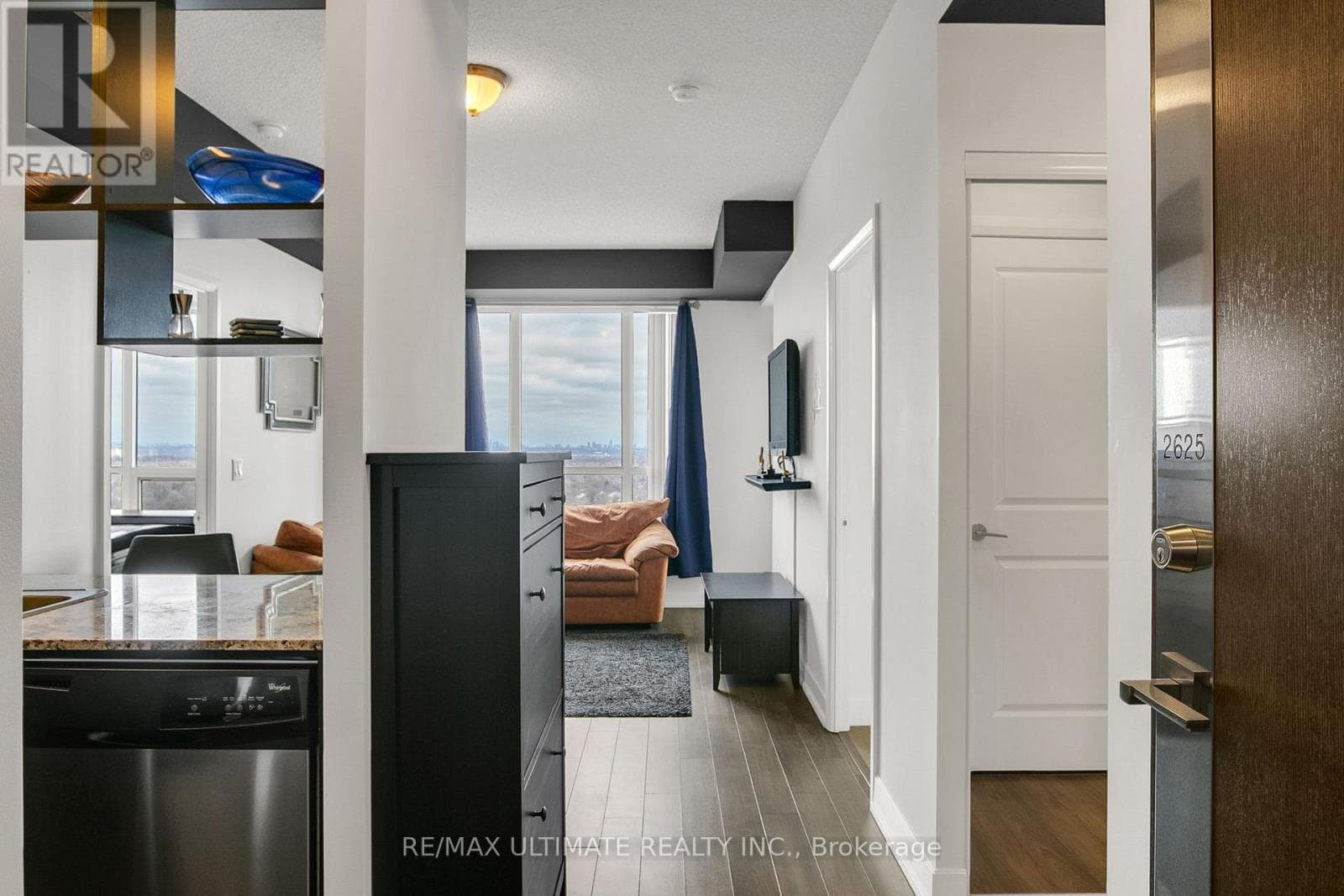 2625 - 2 EVA ROAD photo 4