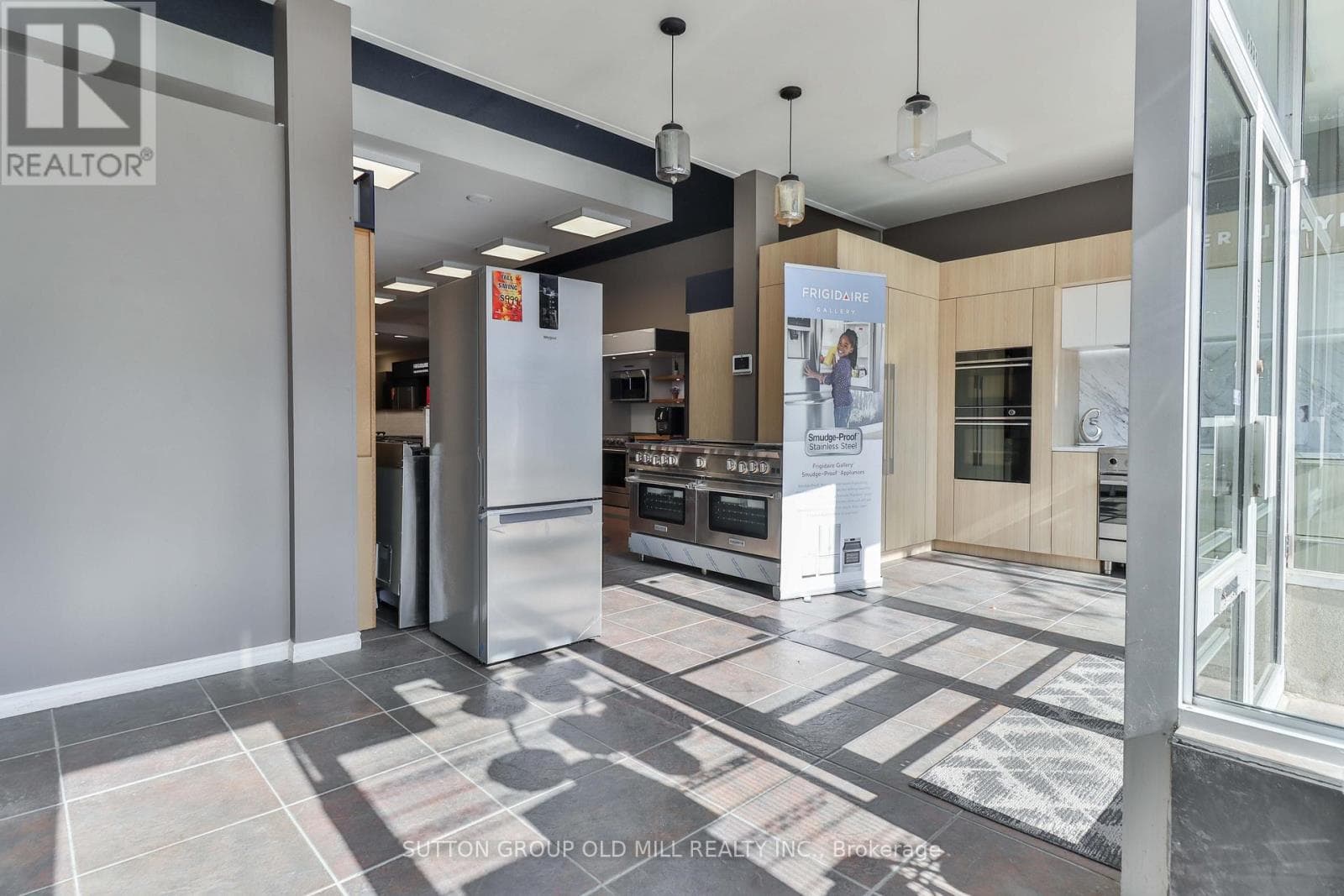 2882 LAKE SHORE BOULEVARD W photo 4