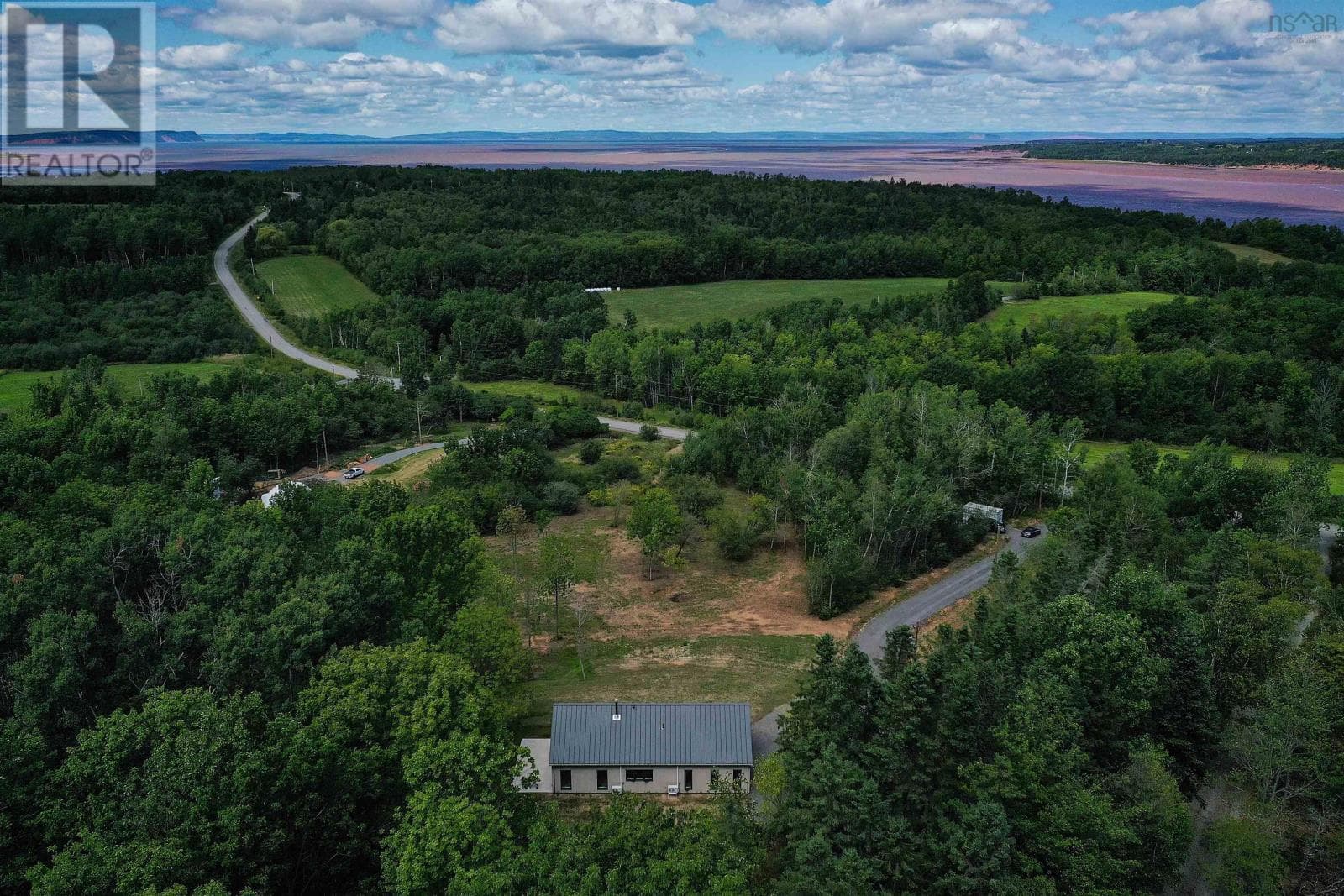 800 BLUFF Road photo 3