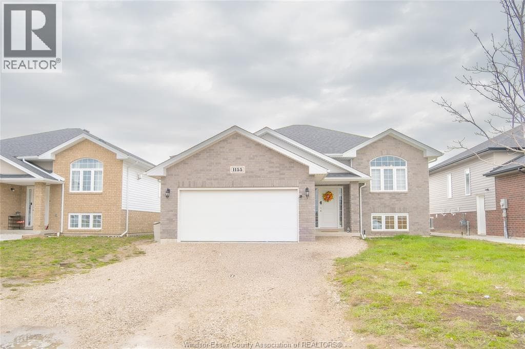 5 bed 3 bath single family at 1155 ASPEN RIDGE CRESCENT — $749,000
