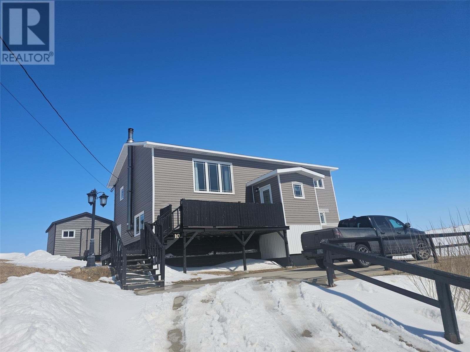 4 bed 2 bath single family at 10 Braggs Lane — $250,000