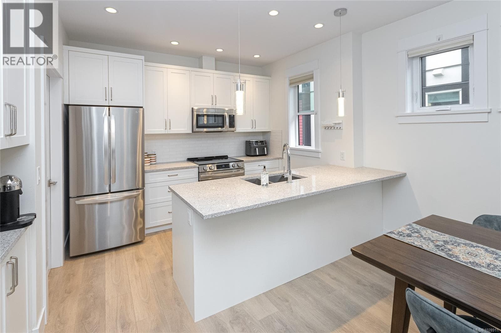 2 bed 2 bath single family at 6 945 Pembroke St — $749,000