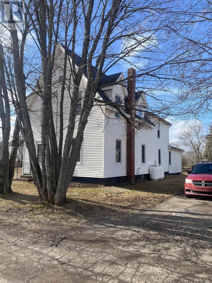 32 River Avenue photo 3