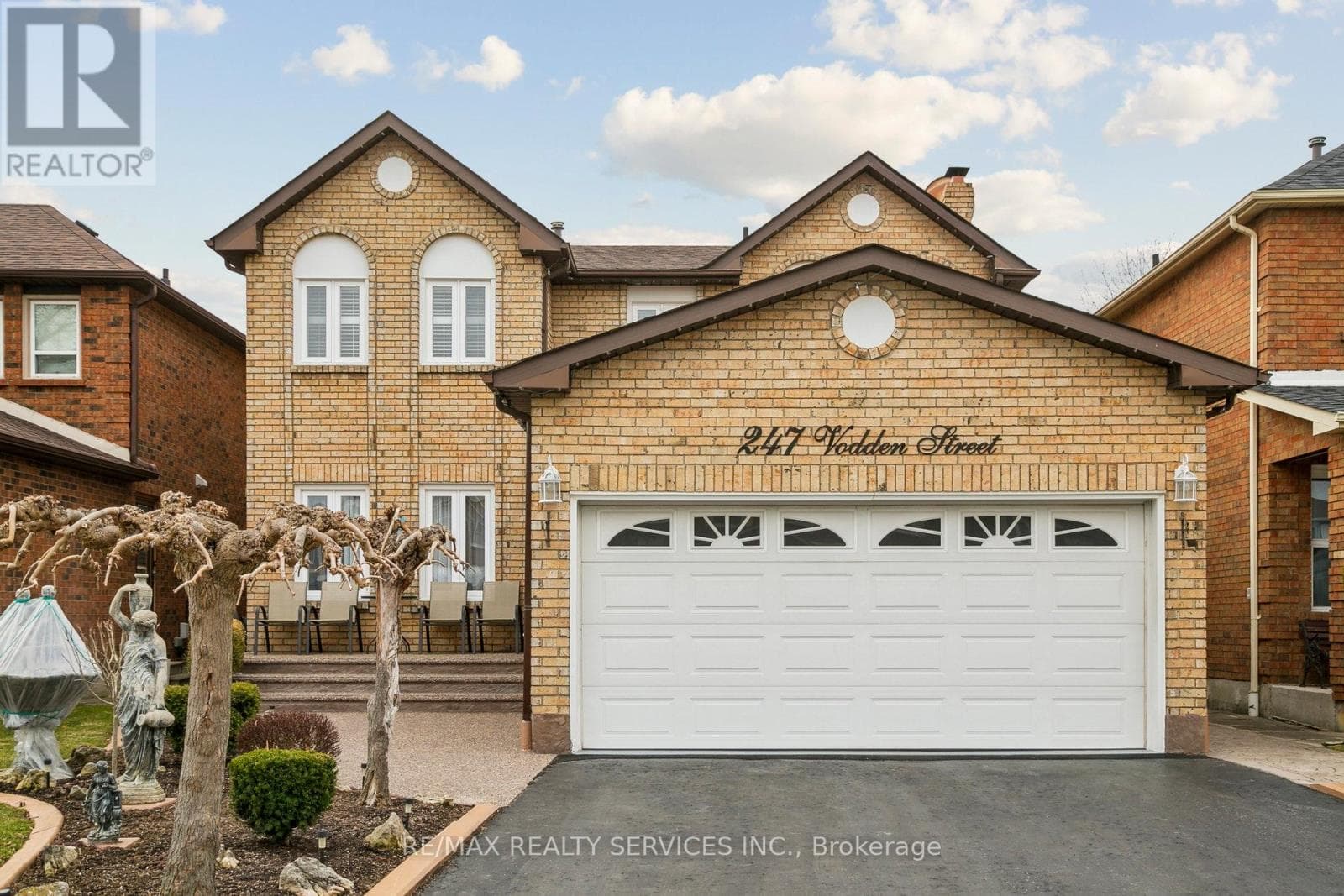 5 bed 4 bath single family at 247 VODDEN STREET W — $950,000
