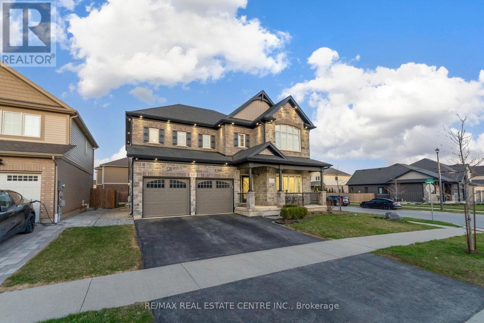 127 LAMETTI DRIVE photo 3