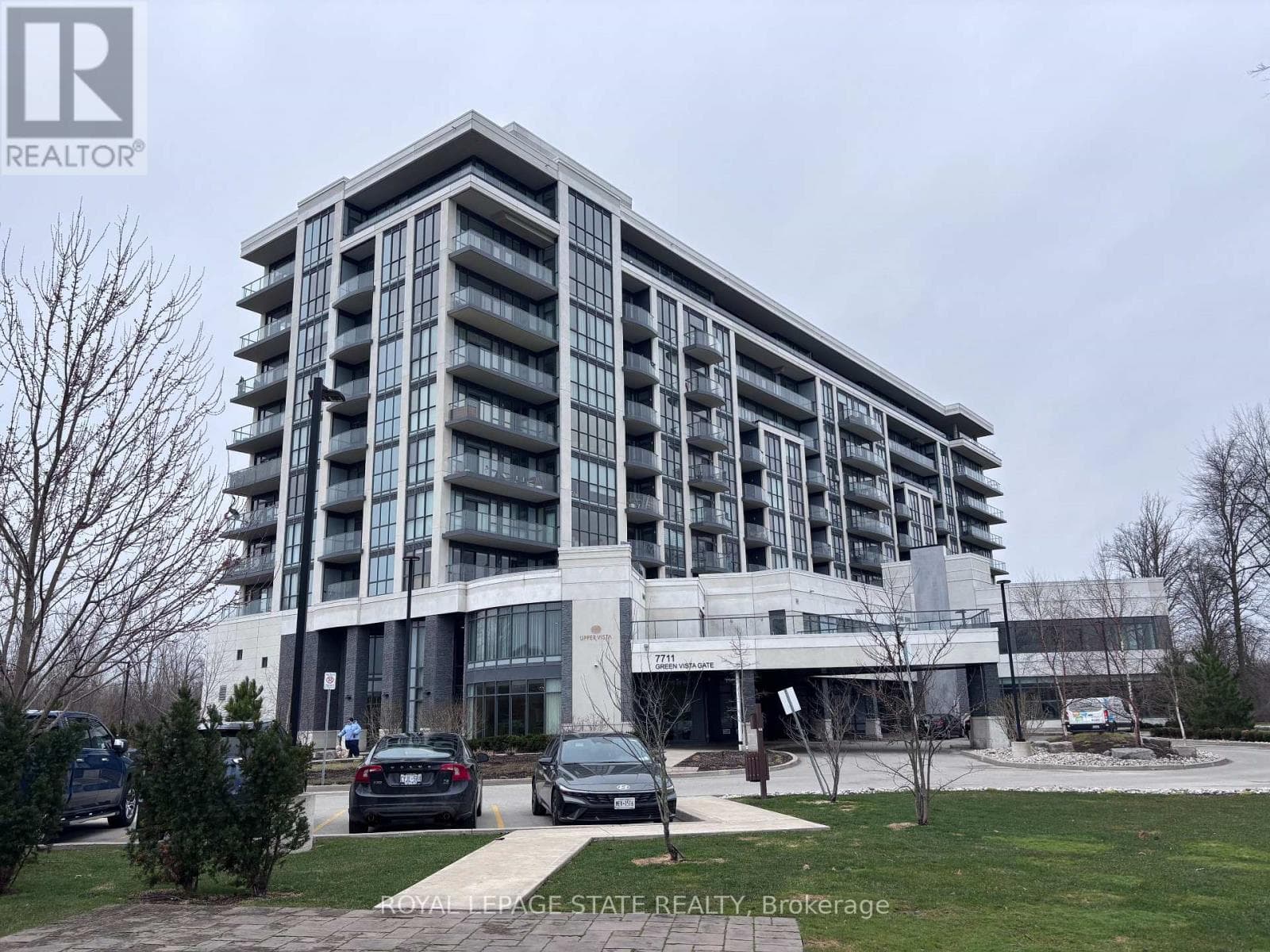 803 - 7711 GREEN VISTA GATE photo 2