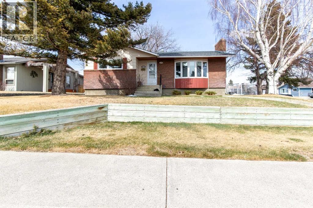 5 bed 3 bath single family at 667 21 Street — $440,000