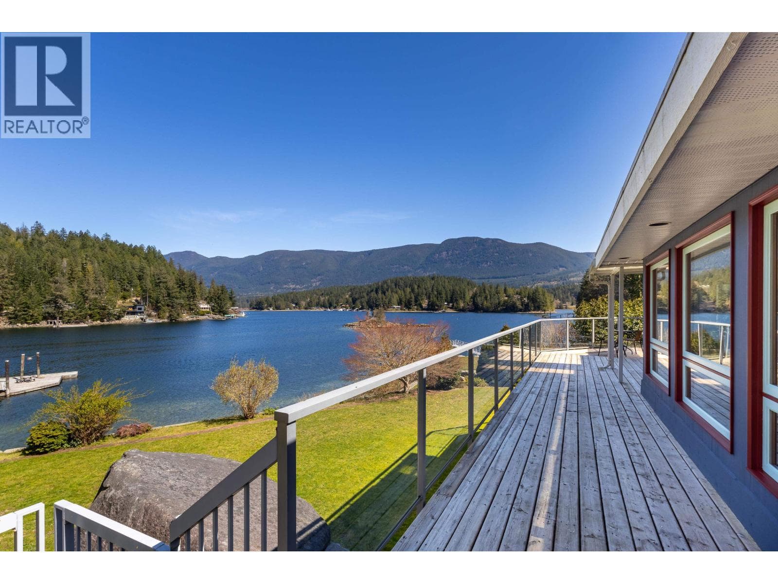 12879-12881 SUNSHINE COAST HIGHWAY photo 5