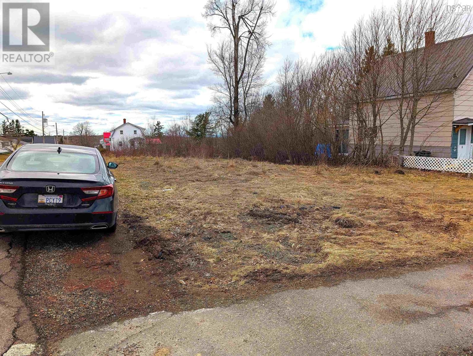 131 Herrett Road photo 2