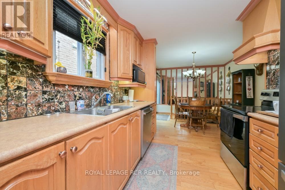 73 DUFFERIN STREET photo 5