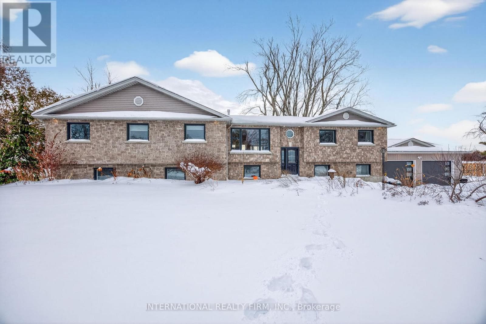 6 bed 4 bath single family at 1563 15 16 SIDE ROAD E — $1,488,000
