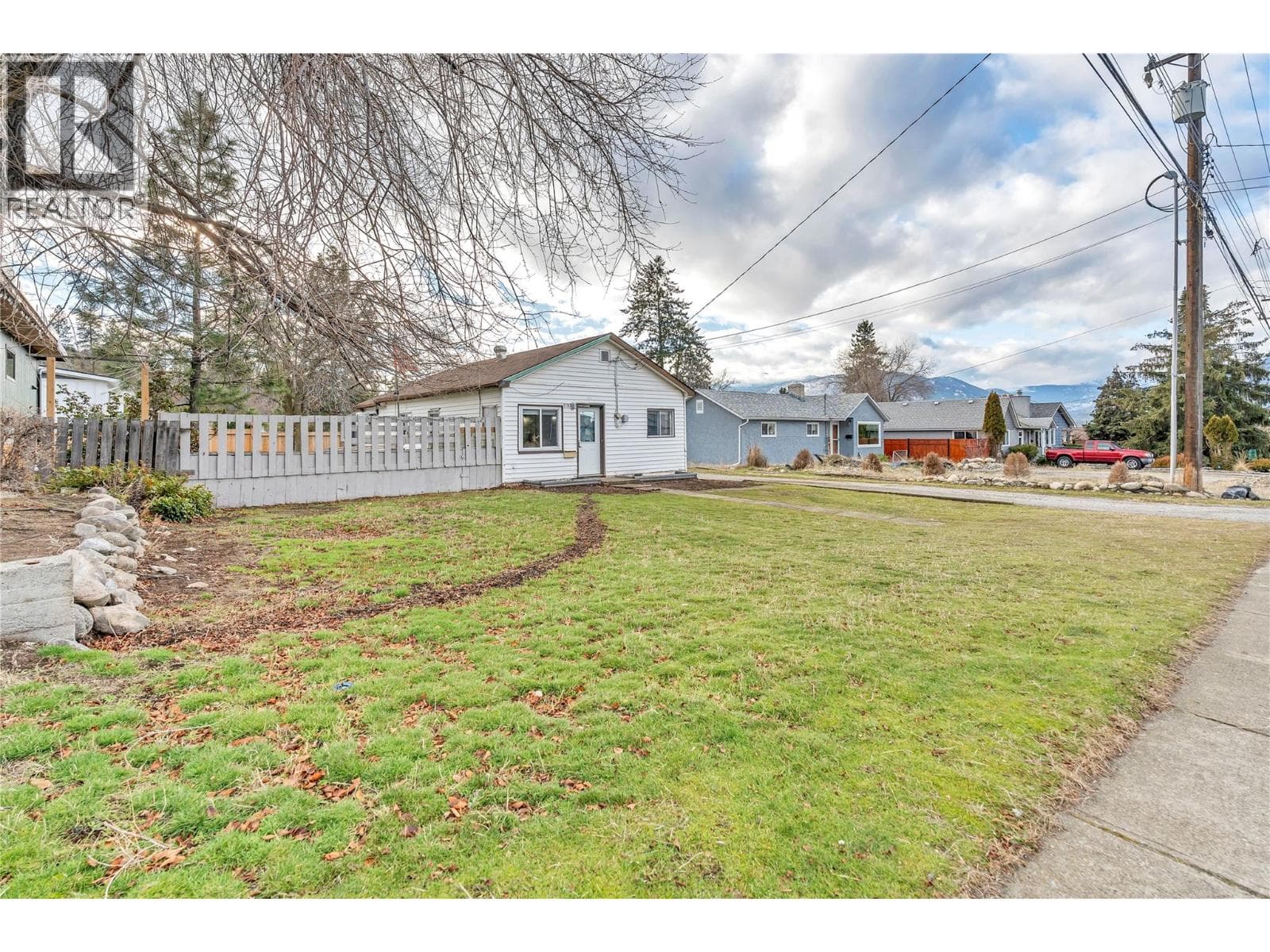 2 bed 1 bath single family at 1190 Penticton Avenue — $599,000