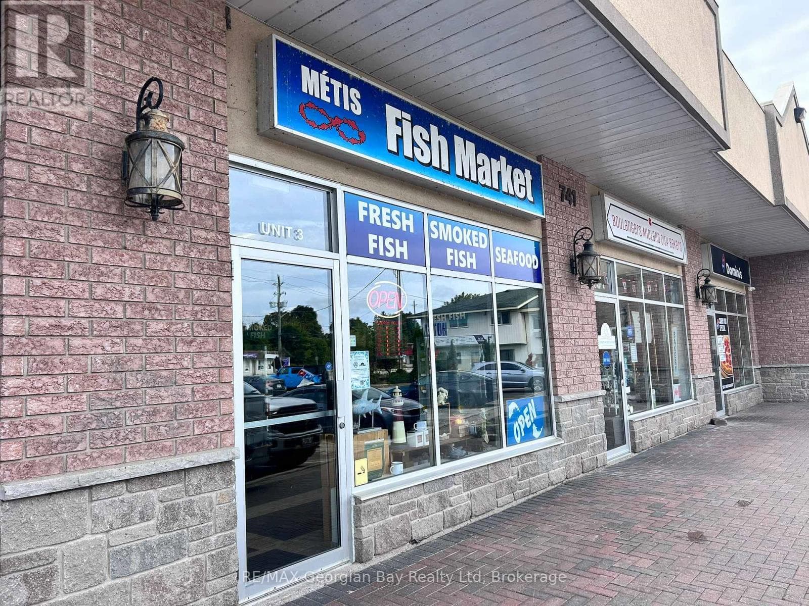 business at 3-741 YONGE STREET — $259,900