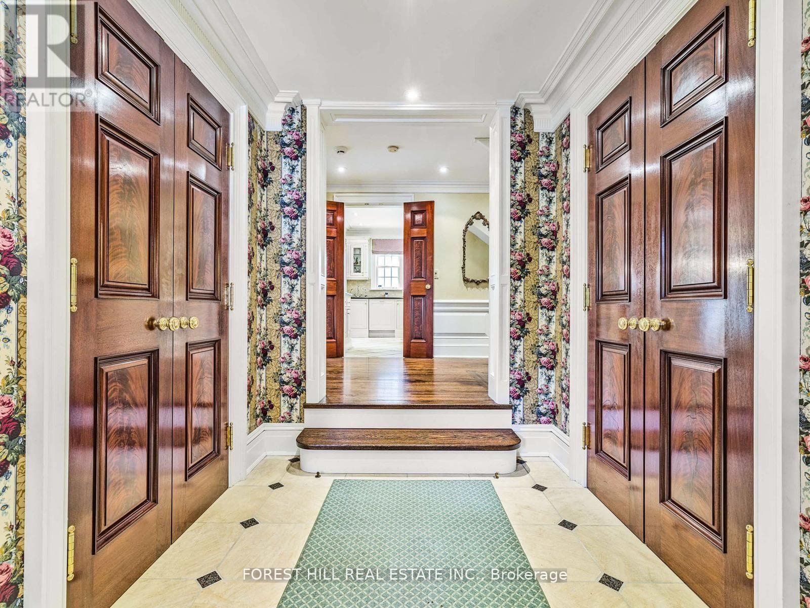 11 DEWBOURNE AVENUE photo 5