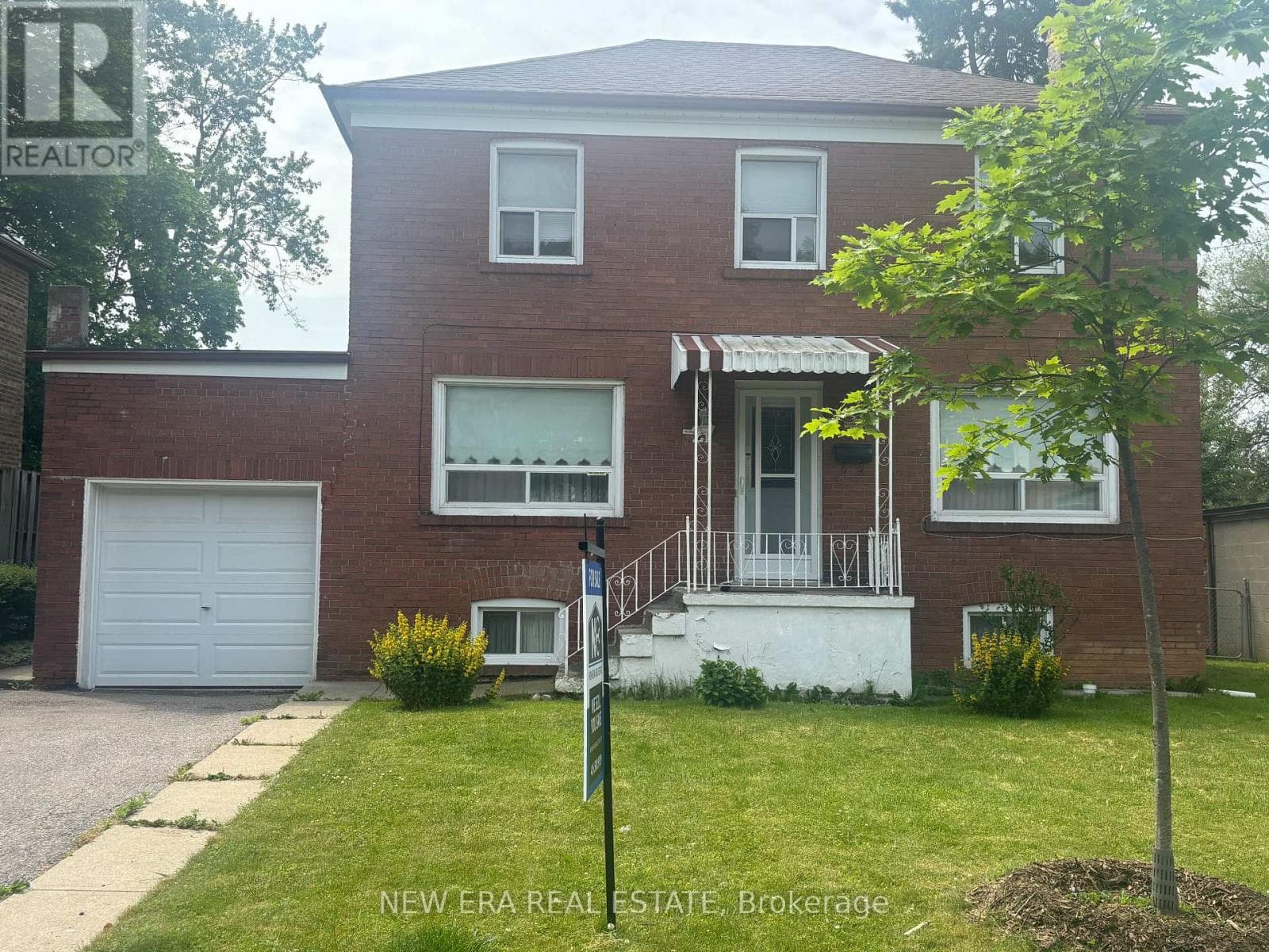 3 bed 2 bath single family at 27 DELL PARK AVENUE — $1,495,000