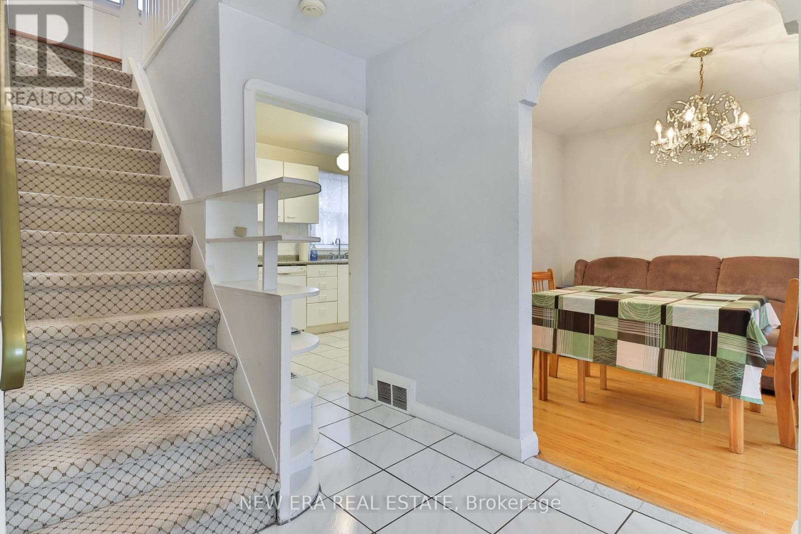 27 DELL PARK AVENUE photo 5