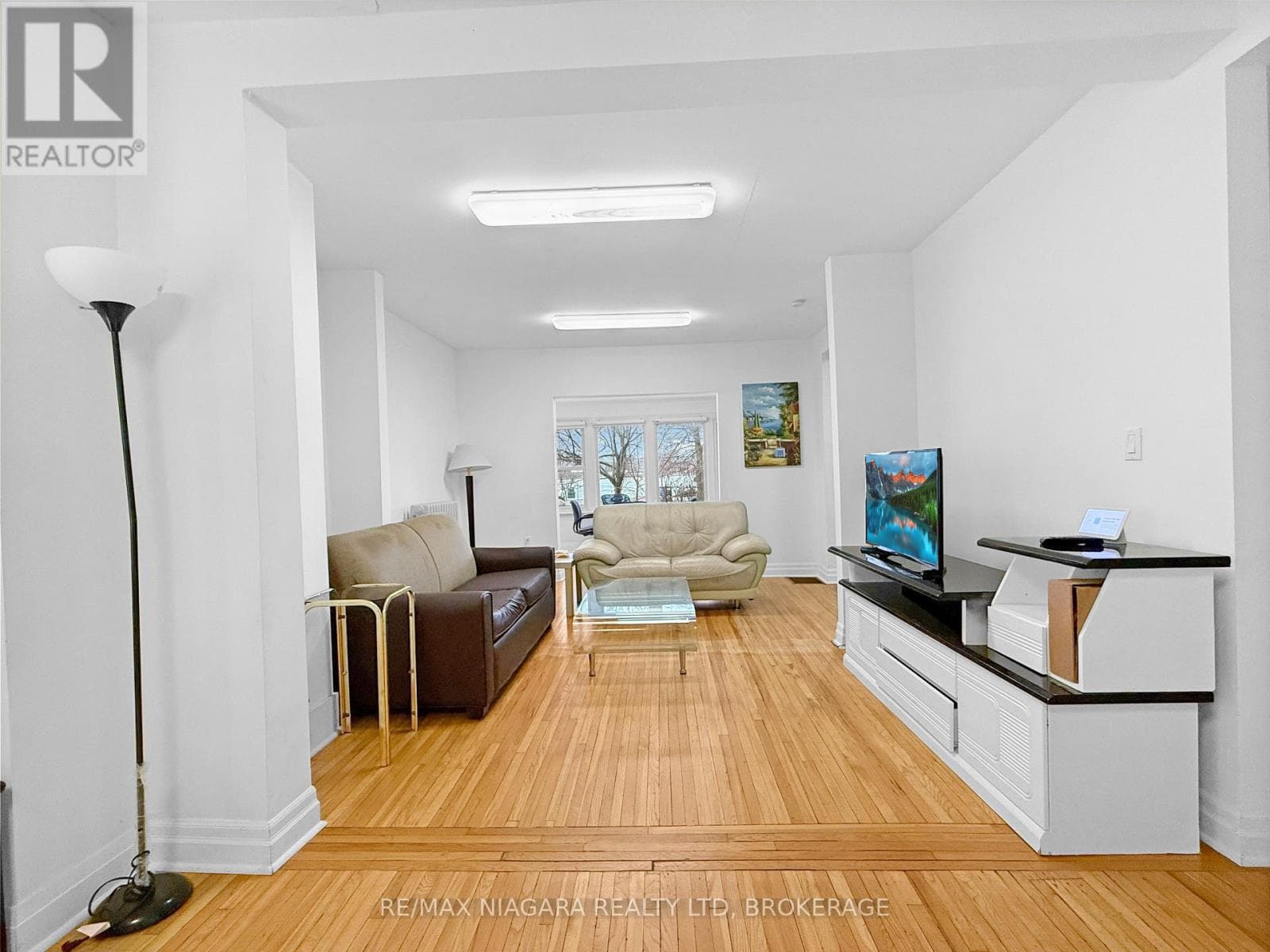 177 NIAGARA BOULEVARD photo 3