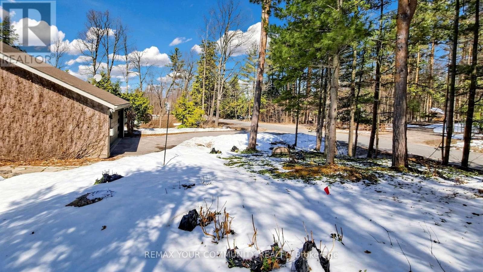 3792 FAIRWAY ROAD photo 5