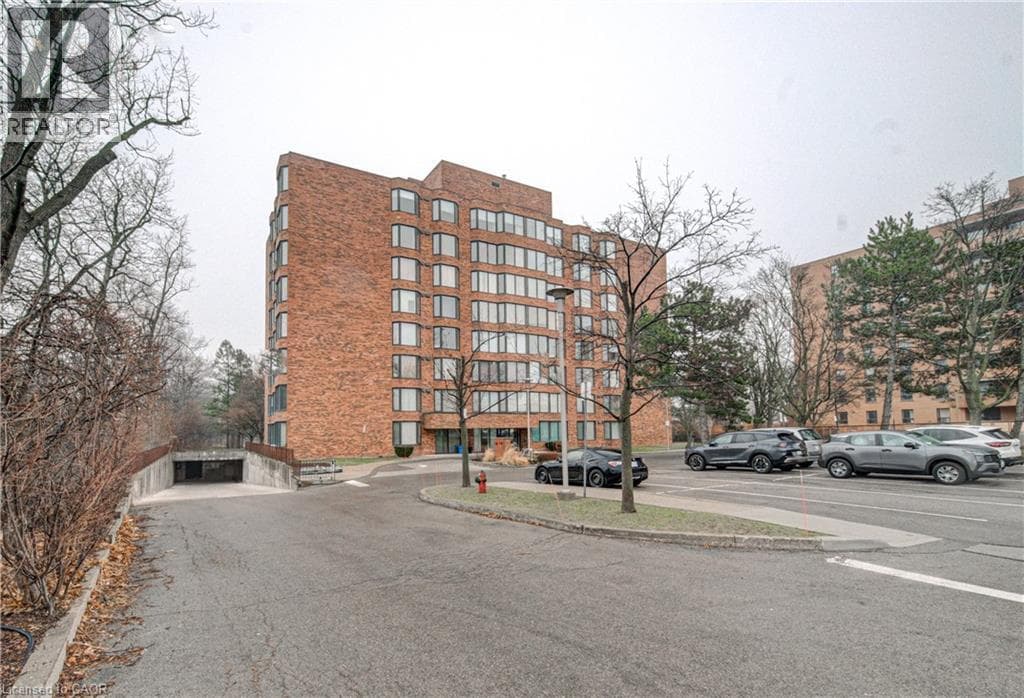 200 LIMERIDGE Road W Unit# 201 photo 3