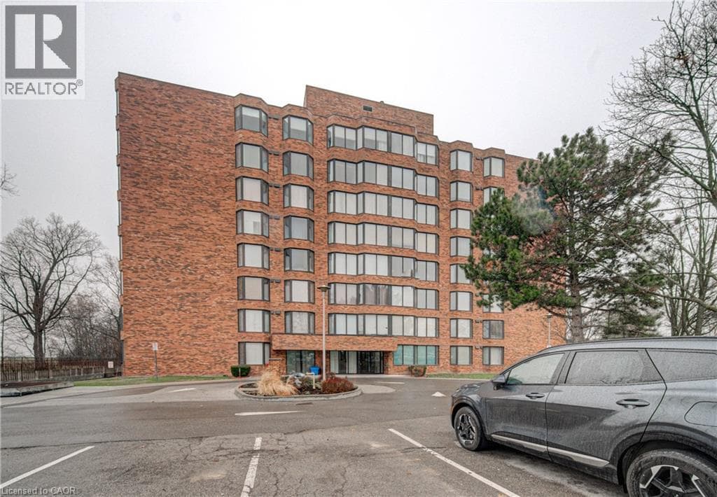 200 LIMERIDGE Road W Unit# 201 photo 2