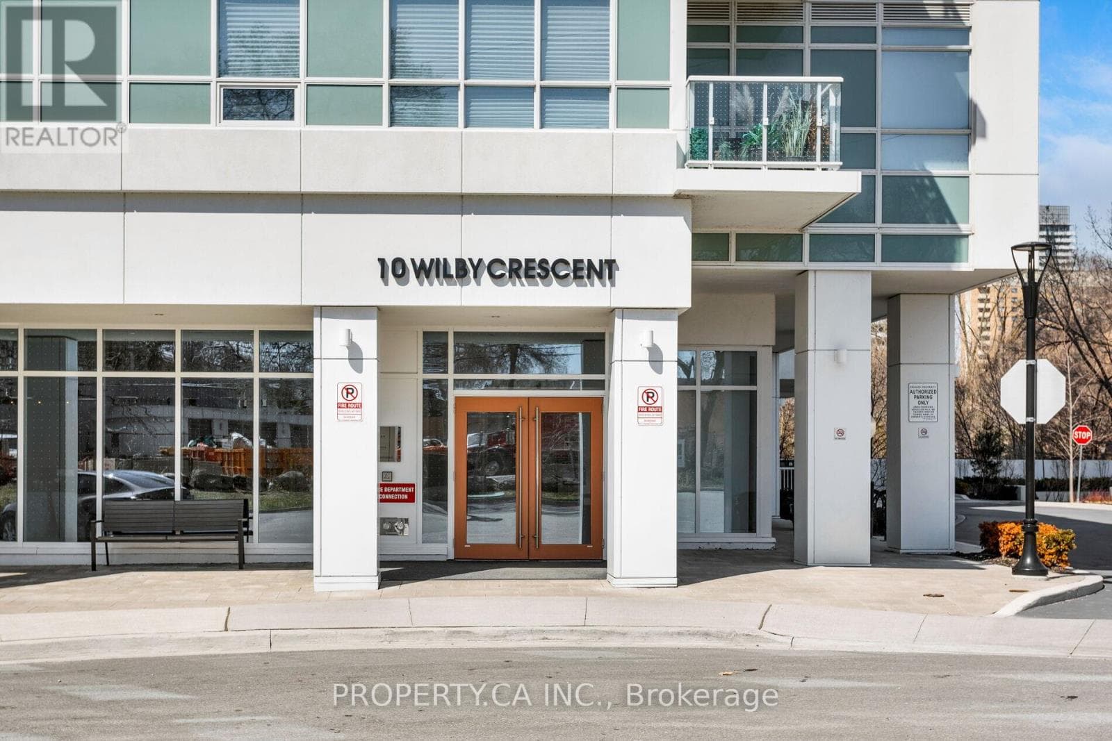 1102 - 10 WILBY CRESCENT photo 2