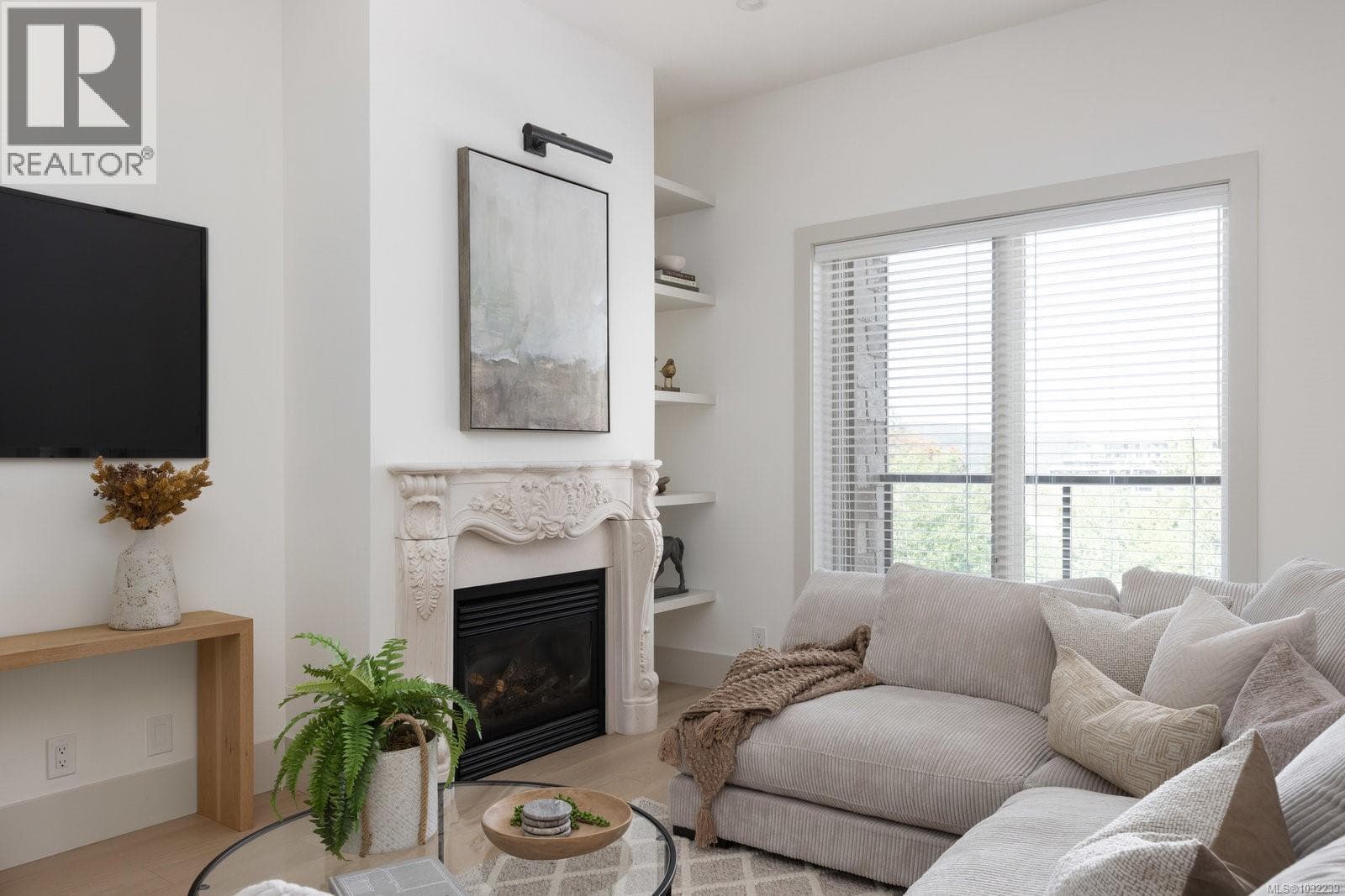 403 1335 Bear Mountain Pkwy photo 4