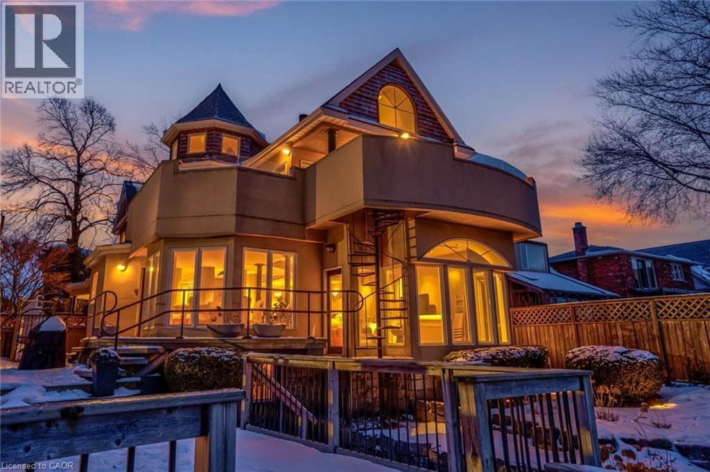 91 MOUNTAIN PARK Avenue photo 4
