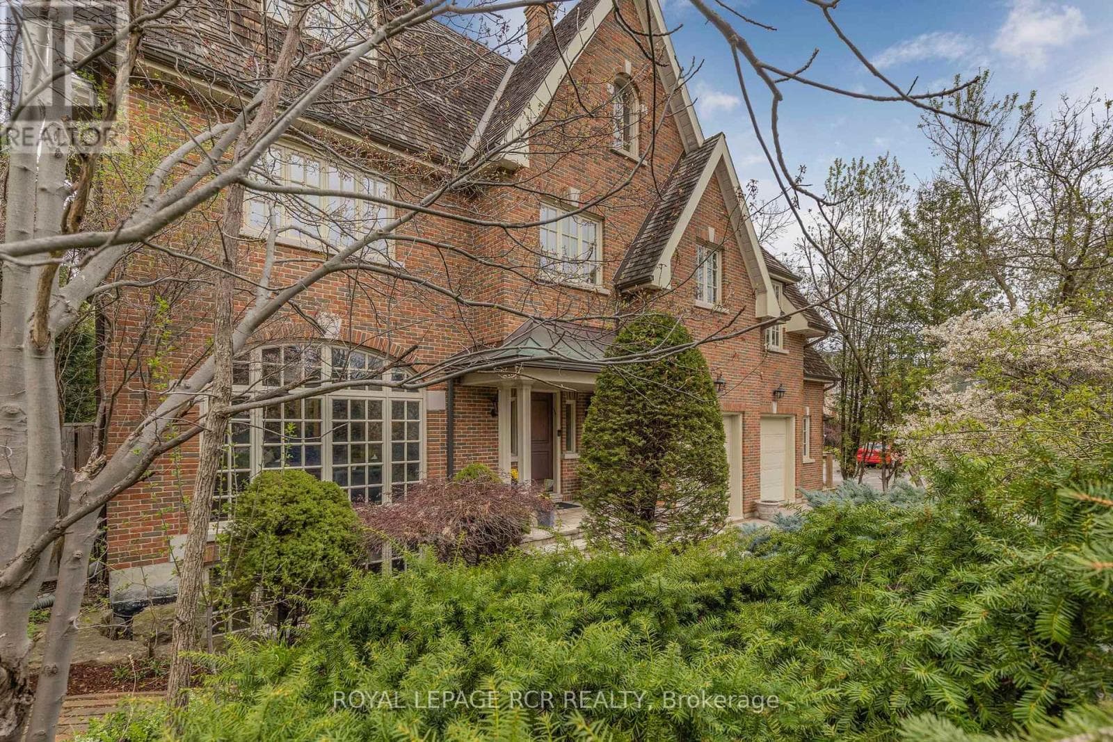 34 GARDEN AVENUE photo 2