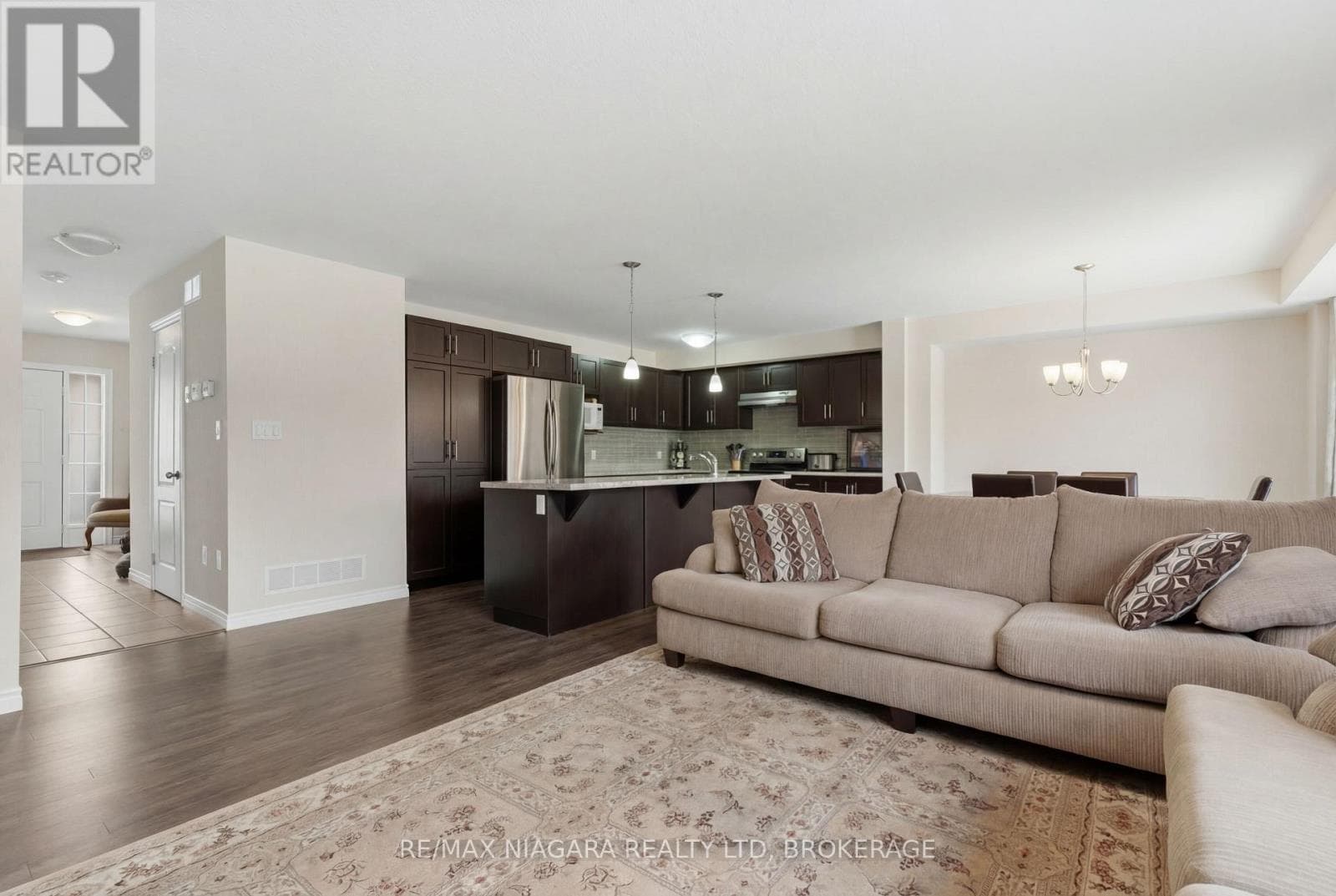 68 ABBOTT PLACE photo 5