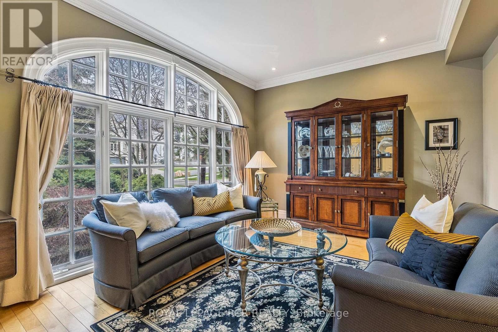 34 GARDEN AVENUE photo 5