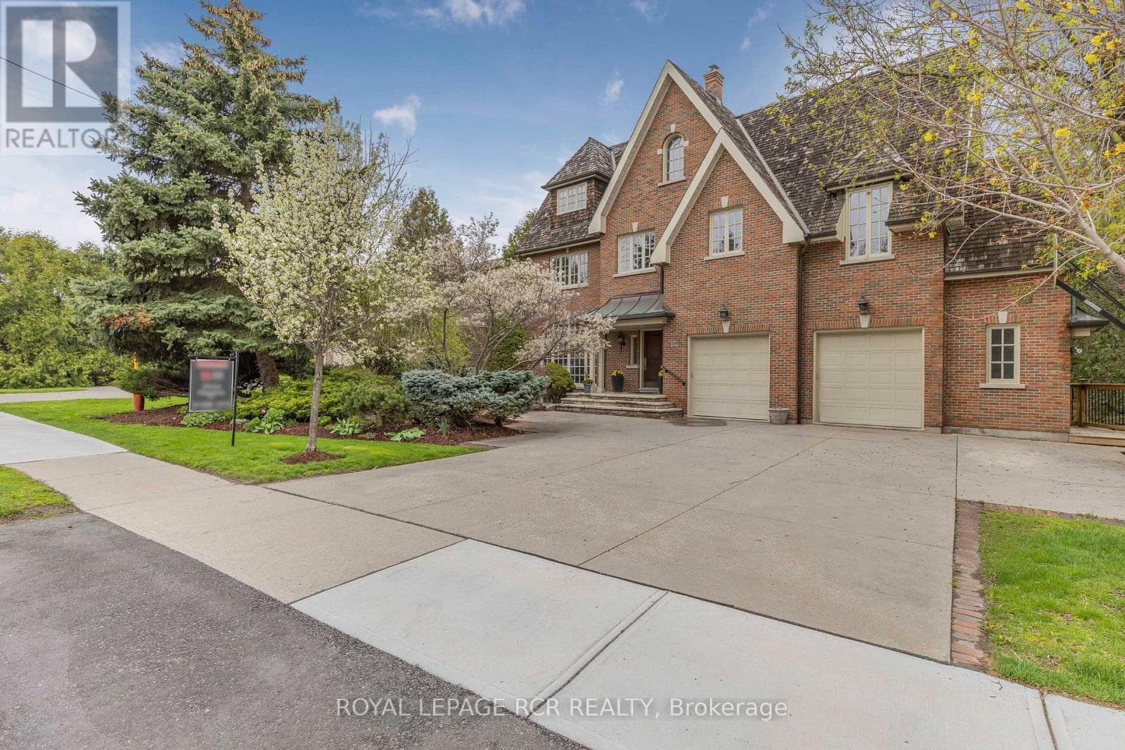 7 bed 5 bath single family at 34 GARDEN AVENUE — $3,899,000