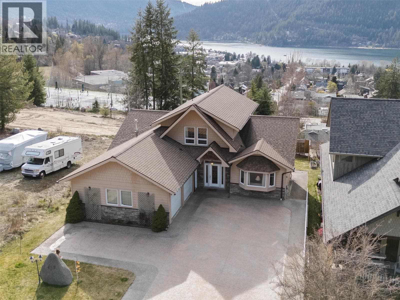 449 Hampton Gray Place photo 3