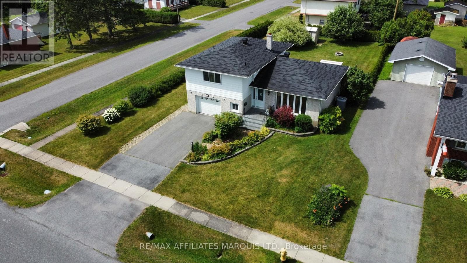 11 AULT DRIVE photo 2