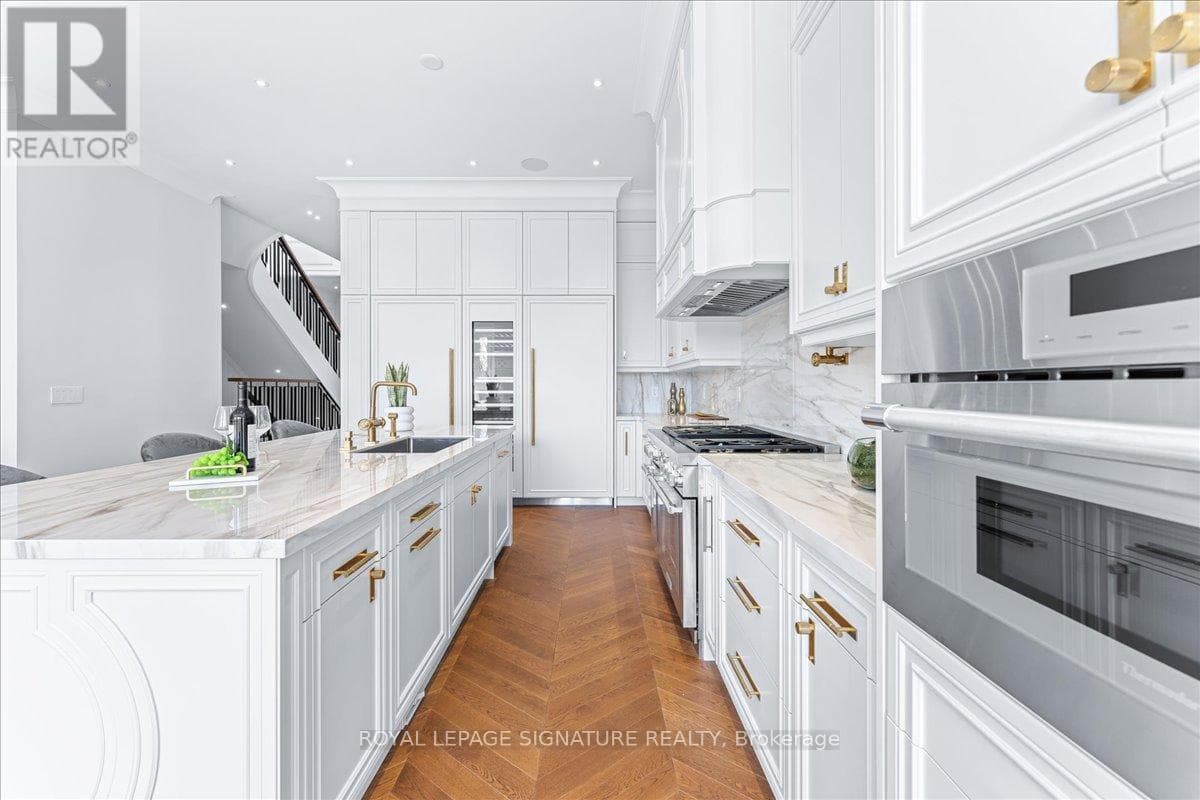505 SOUDAN AVENUE photo 3