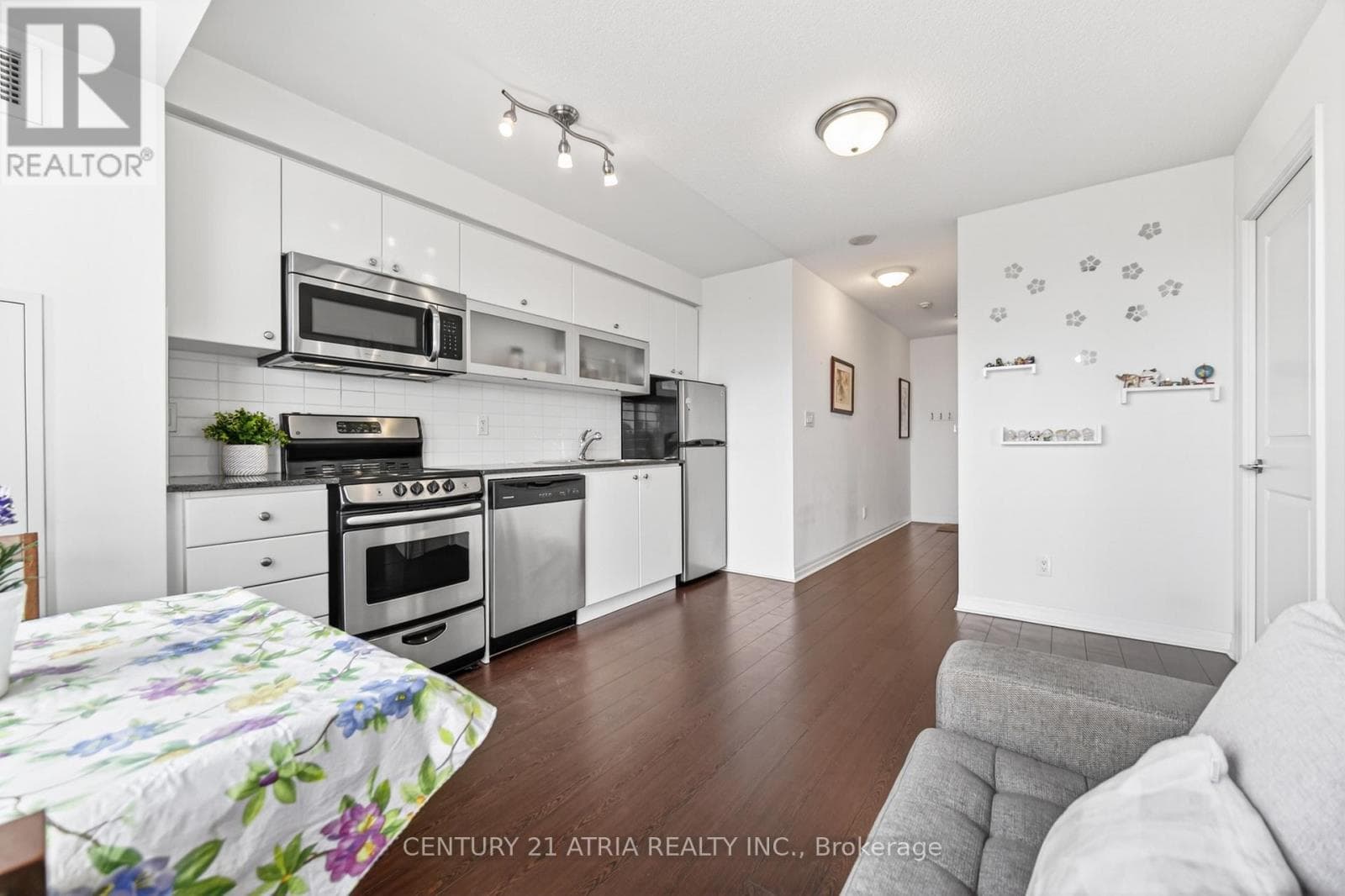 2707 - 2015 SHEPPARD AVENUE E photo 5