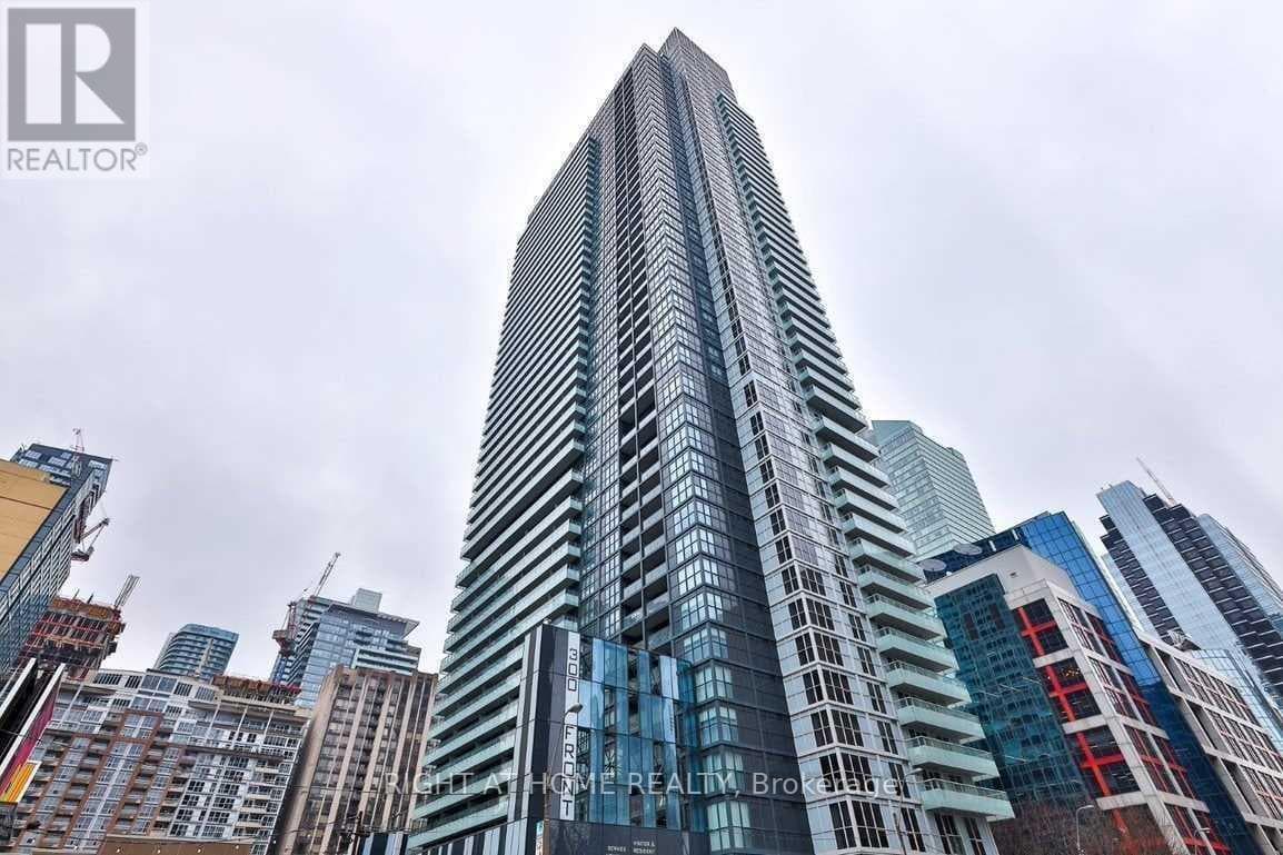 3 bed 2 bath single family at 2512 - 300 FRONT STREET W — $1,038,000