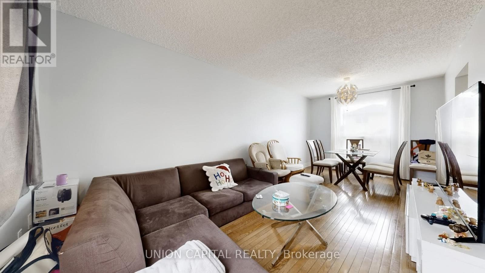 142 WRIGHT CRESCENT photo 3