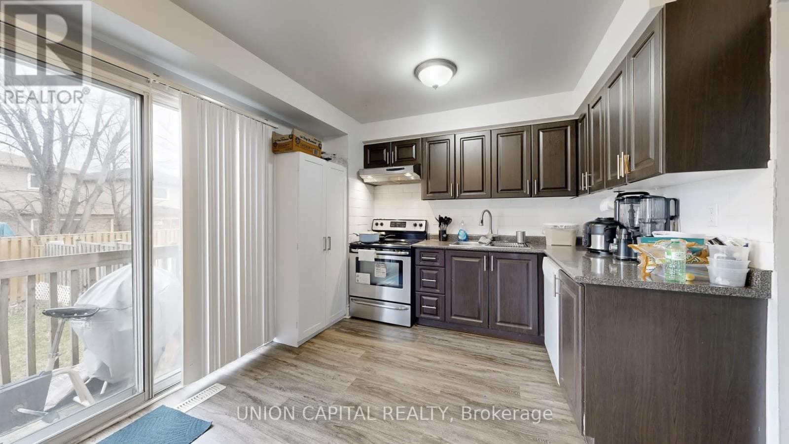 142 WRIGHT CRESCENT photo 5