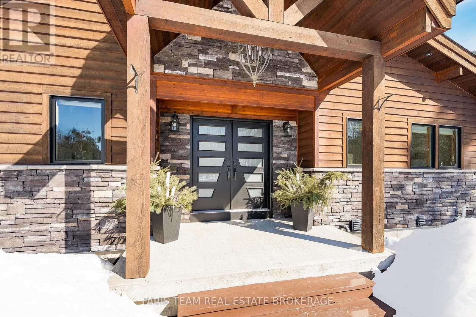 22 HOUBEN CRESCENT photo 4