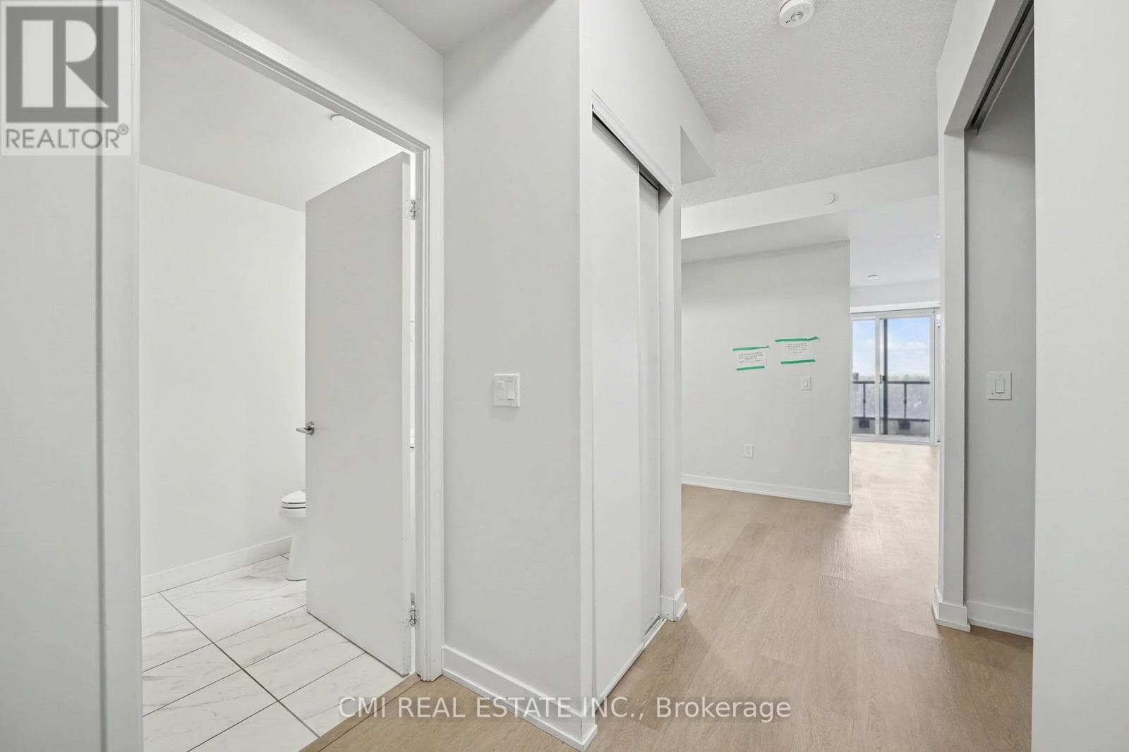 623 - 859 THE QUEENSWAY photo 5