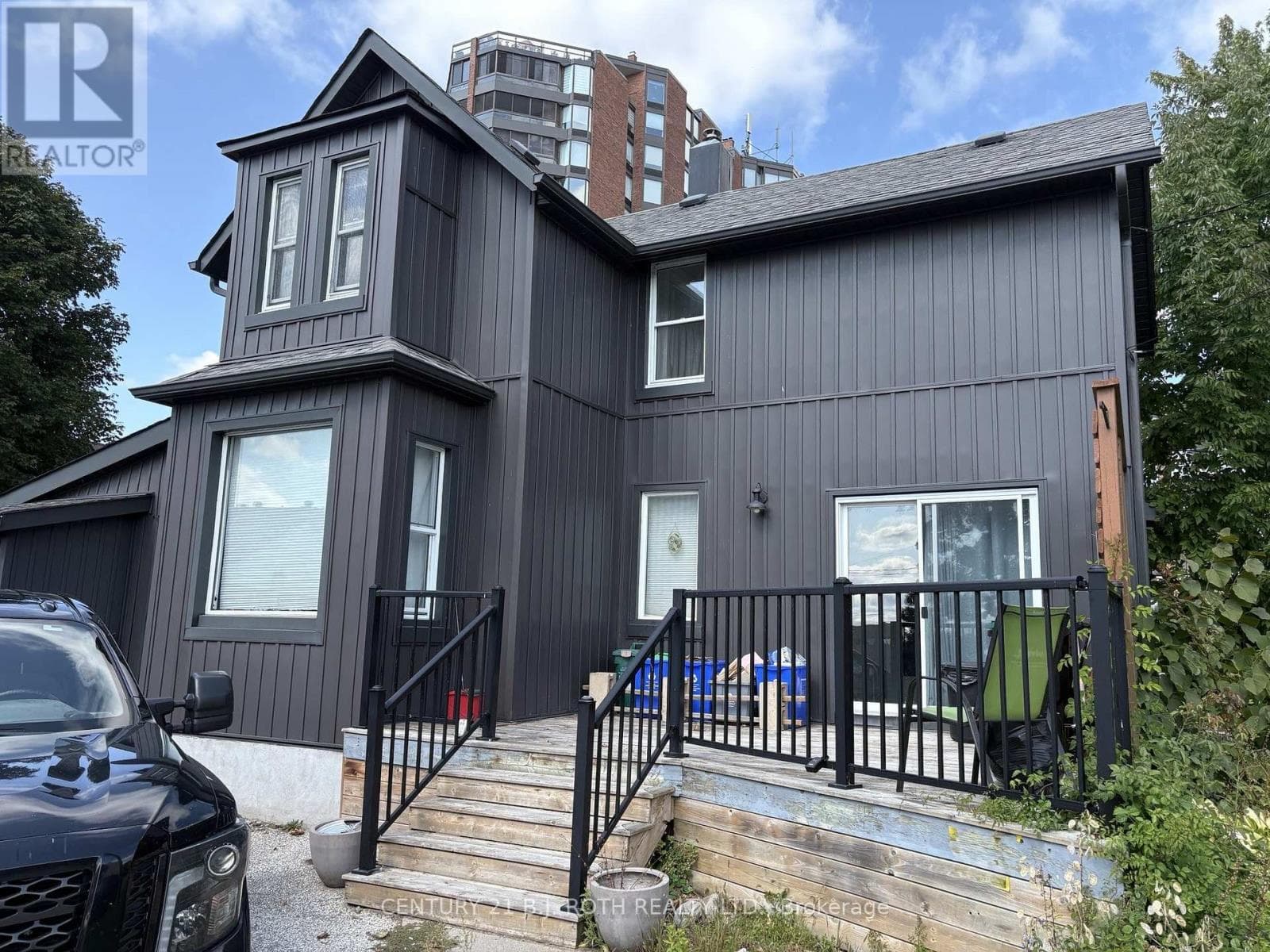 3 bed 2 bath single family at 253 DUNLOP STREET E — $609,900