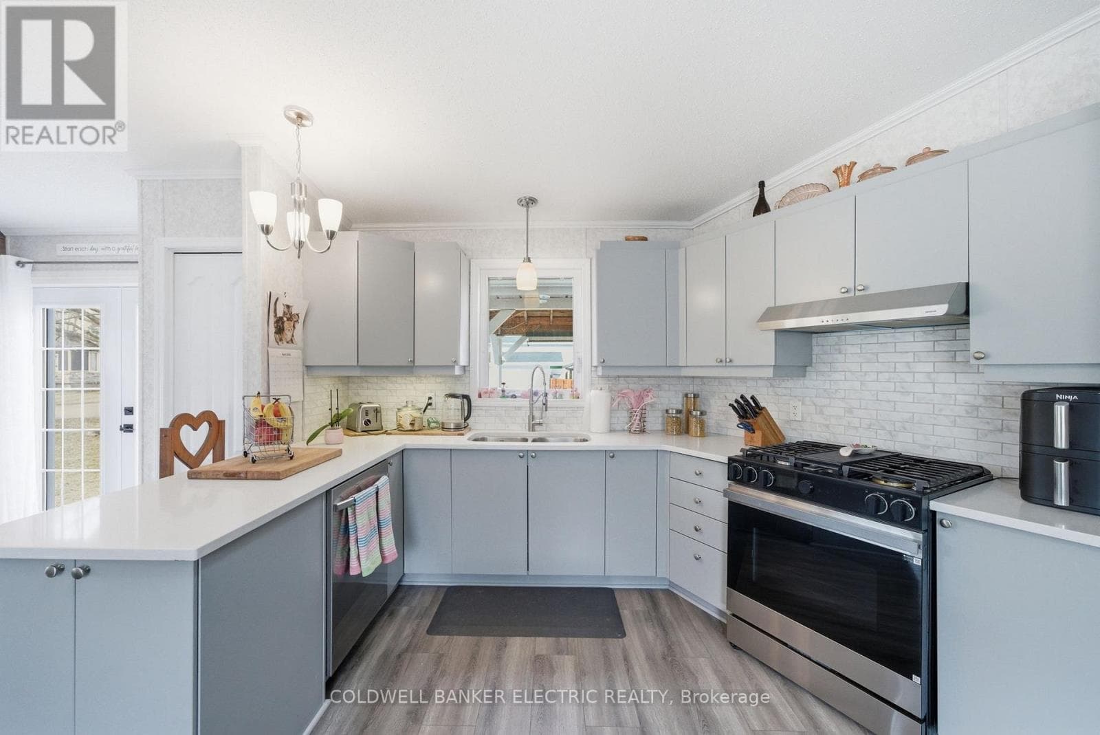 7 HOMEWOOD AVENUE photo 4