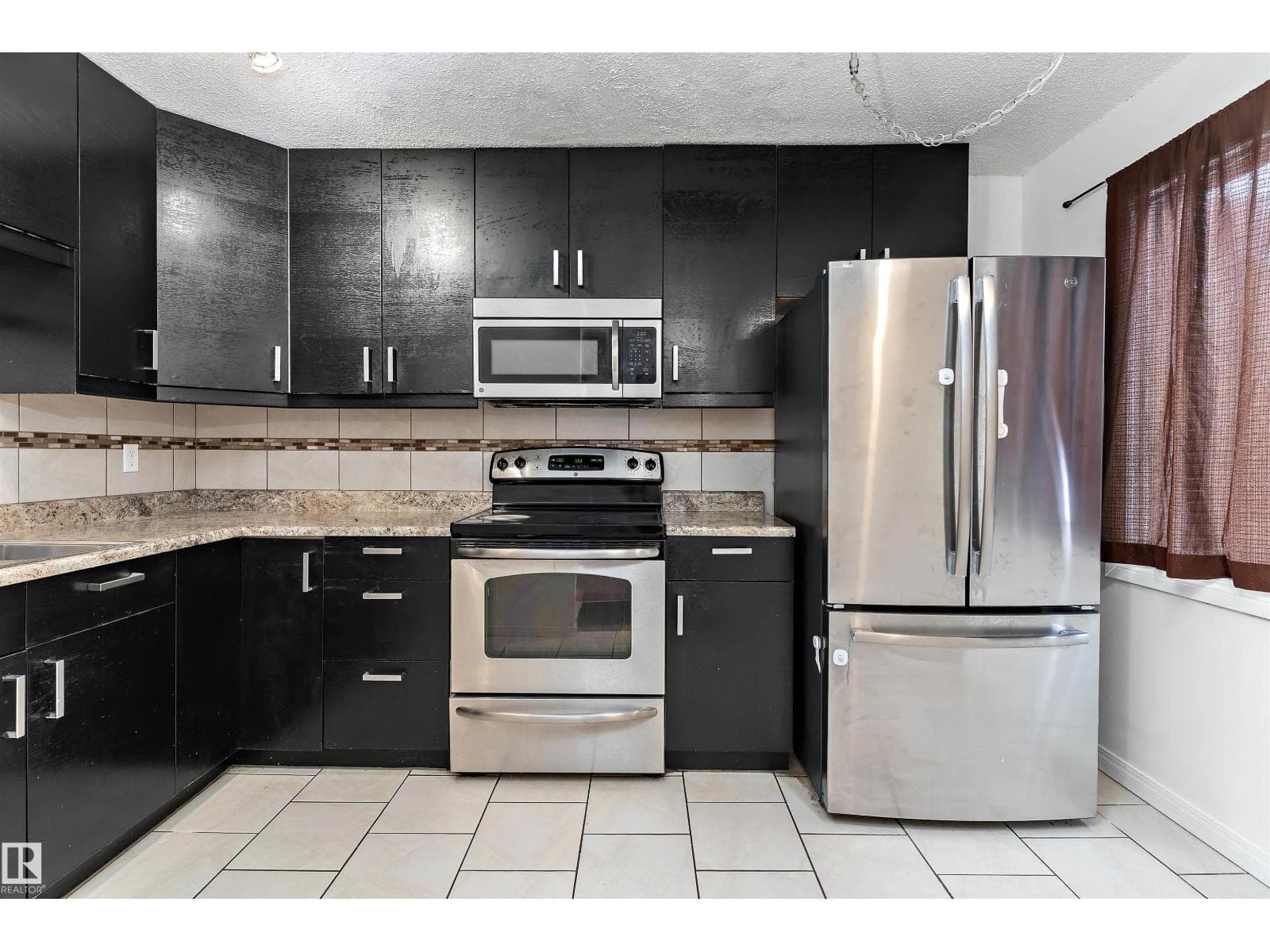 196 ROSELAND VG NW photo 5