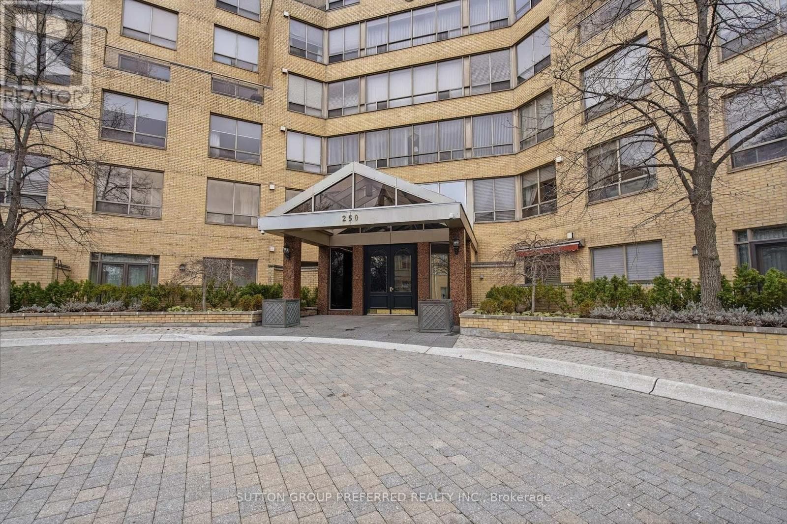 310 - 250 SYDENHAM STREET photo 3