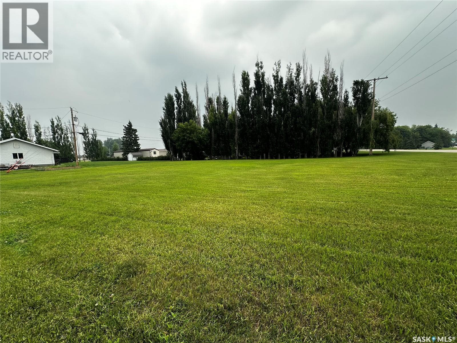 304 Road AVENUE E — photo 2
